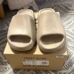 YEEZY SLIDES PURE